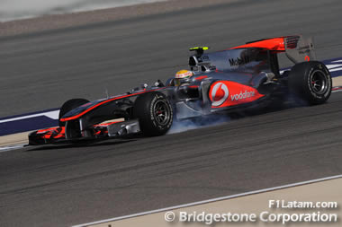 Hamilton y Button esperan más del MP4-25 - Reporte Carrera - GP de Bahrein - McLaren Mcl10009