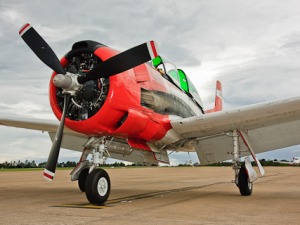 [Brasil] Aeronave T-28 Trojan pousa em Brasilia I11216185112172266