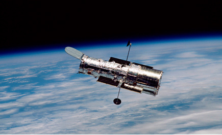 PERHITUNGAN KECEPATAN CAHAYA Hubble