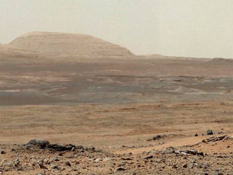 Mars, at Rover Curiosity, photographs have uncovered a hangar and pyramid in the Mount Sharp area 44412