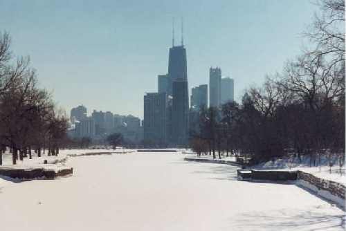 ثالث اجمل مدينة في العالم وثاني اجمل مدينة في الولايات المتحدة Winter02-chicago