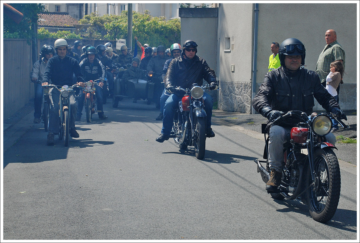 Les autres moyens de locomotions dans le garage ! - Page 5 CRM-2013-56