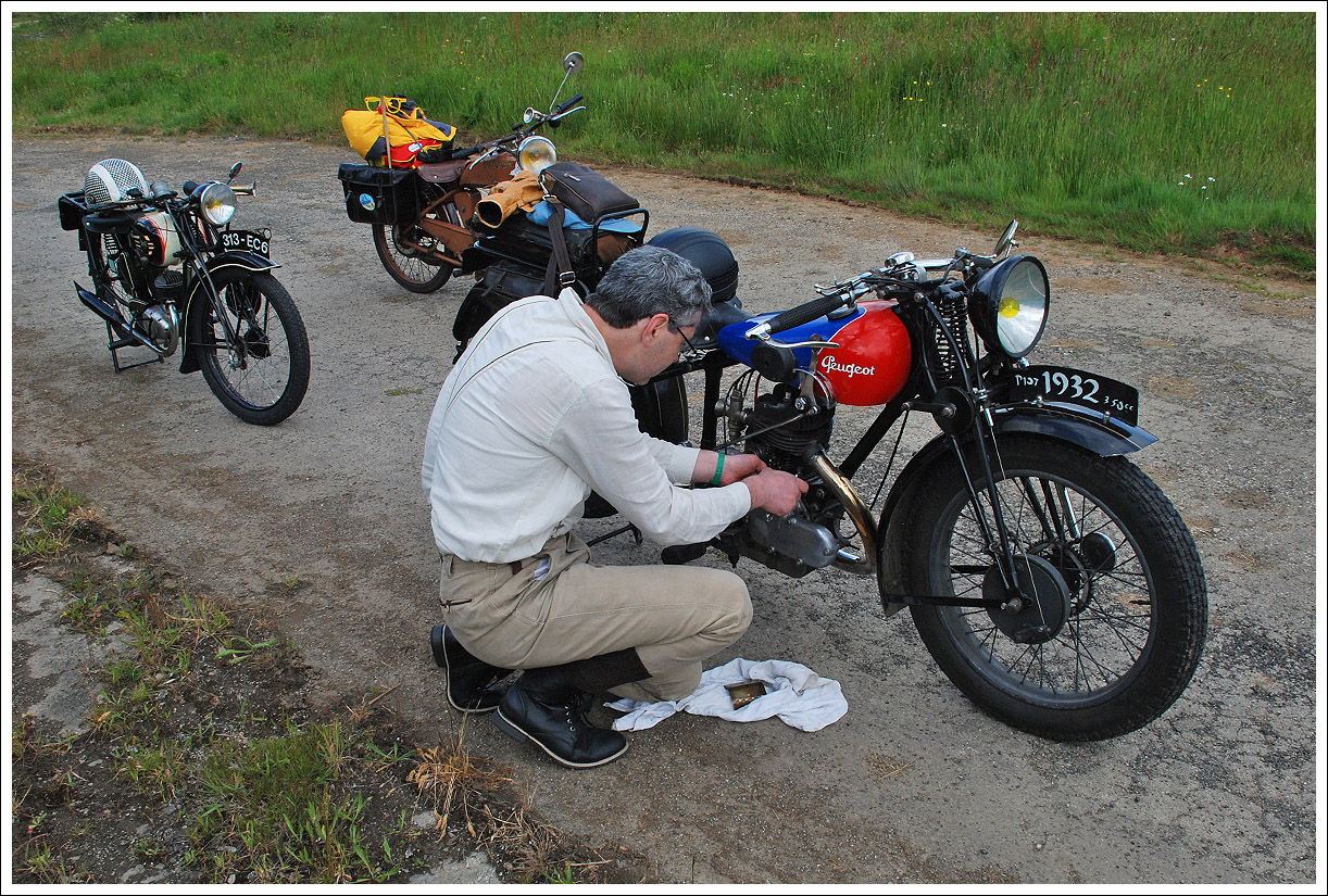 Les autres moyens de locomotions dans le garage ! - Page 4 Tourbzh13-67