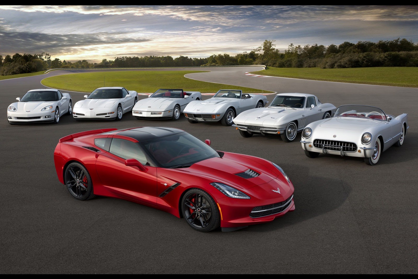 Chevrolet resimleri ... 2014-chevrolet-corvette-c7-all7generations