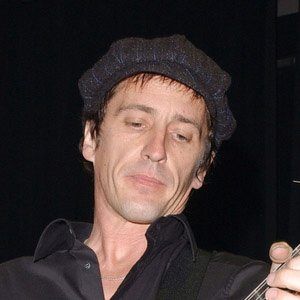 Agradece Izzy Stradlin inducción de Guns N' Roses Stradlin-izzy-image