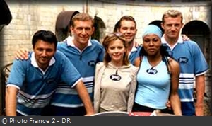 RÉACTIONS > Fort Boyard 2000-10 - Équipe Julie Snyder (02/09/2000) Fort-boyard-2000-equipe-10