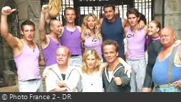 RÉACTIONS > Fort Boyard 2003-09 - Équipe Loana (23/08/2003) Fort-boyard-2003-equipe-09