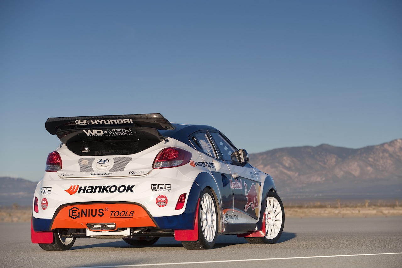 Post WRC 2011 [Noticias y/o rumores]  - Página 26 Hyundai-Veloster-004