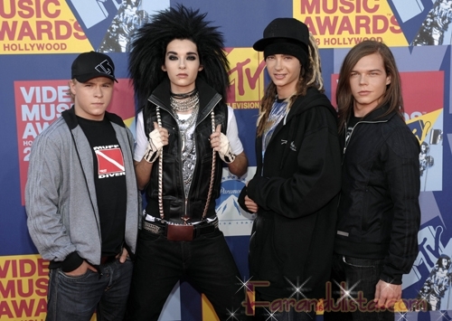 Tokio Hotel Mejor Nuevo Artista 2008 MTV VMAs Tokio_hotel-2008_mtv_vmas_red-carpet_122_691lo
