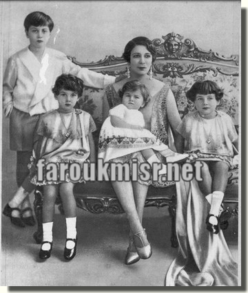 ألبوم صور العائلة المالكة المصرية2 Nazli_sons