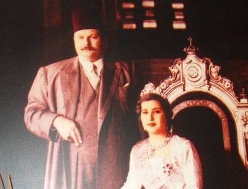 الملك فاروق والملكة ناريمان Q_nariman