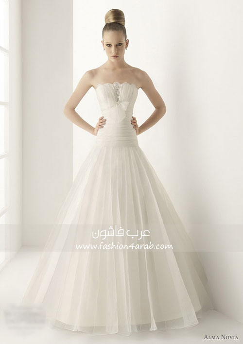 خشو شوفو الفساتين ديه بجد مشوفتش زيها قبل كده ناااااااااااااااااااااار Alma-novia-wedding-dress-2011