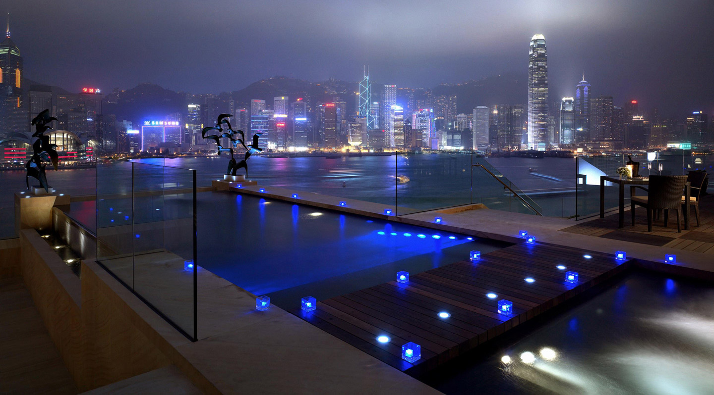 Las piscinas más impresionantes del planeta Hong-kong-intercontinental-2