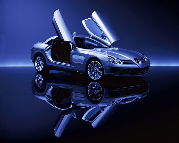 سيارة جديدة لـ"مرسيدس" بتكنولوجيا "أبل" Mercedes-Benz_SLR_McLaren