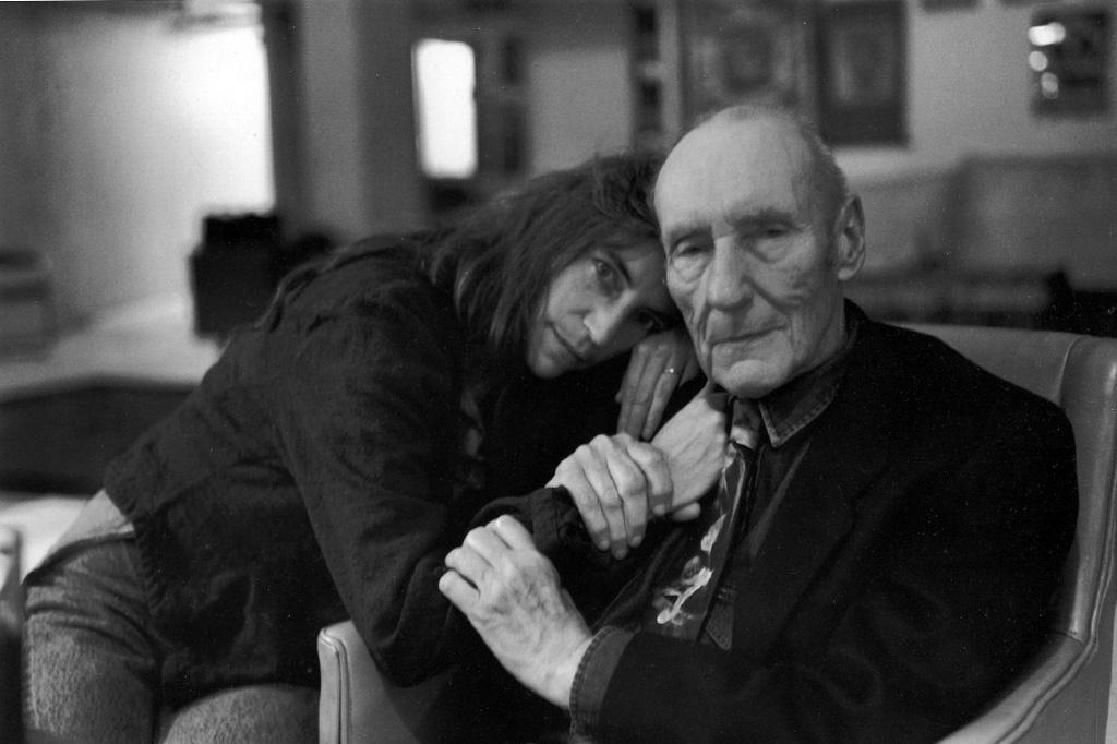 Quel livre lisez-vous actuellement ? - Page 6 Patti_smith_william_burroughs_musicians