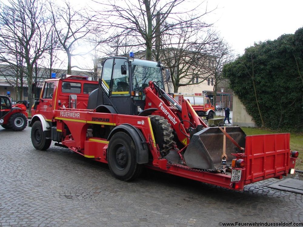 veicoli d'emergenza AB-Radlader%20Feuerwehr%20Duesseldorf%20(3)