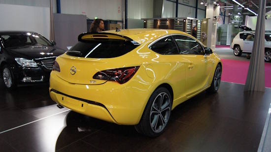 أجندة صدور سيارات 2012..موديلات Opel-astra-gtc2