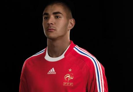 SALA DE FICHAJES - Página 6 Benzema1