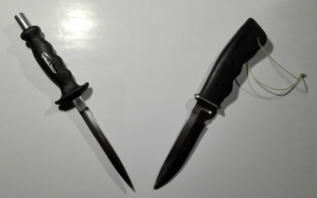 Dague et couteau Dague-couteau