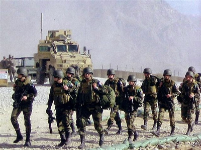 L'Armée de terre française Afghanistan-chasseurs-alpins-27e-bca