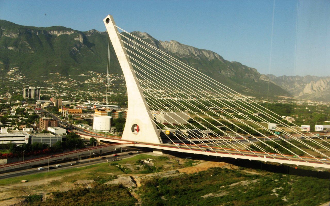 مونتيري : المكسيك / Moneterry : Mexico Puente-de-la-unidad-monterrey-mexico