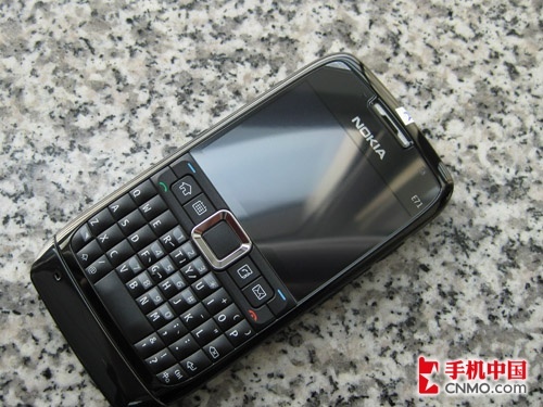    Nokia-e71-black-front