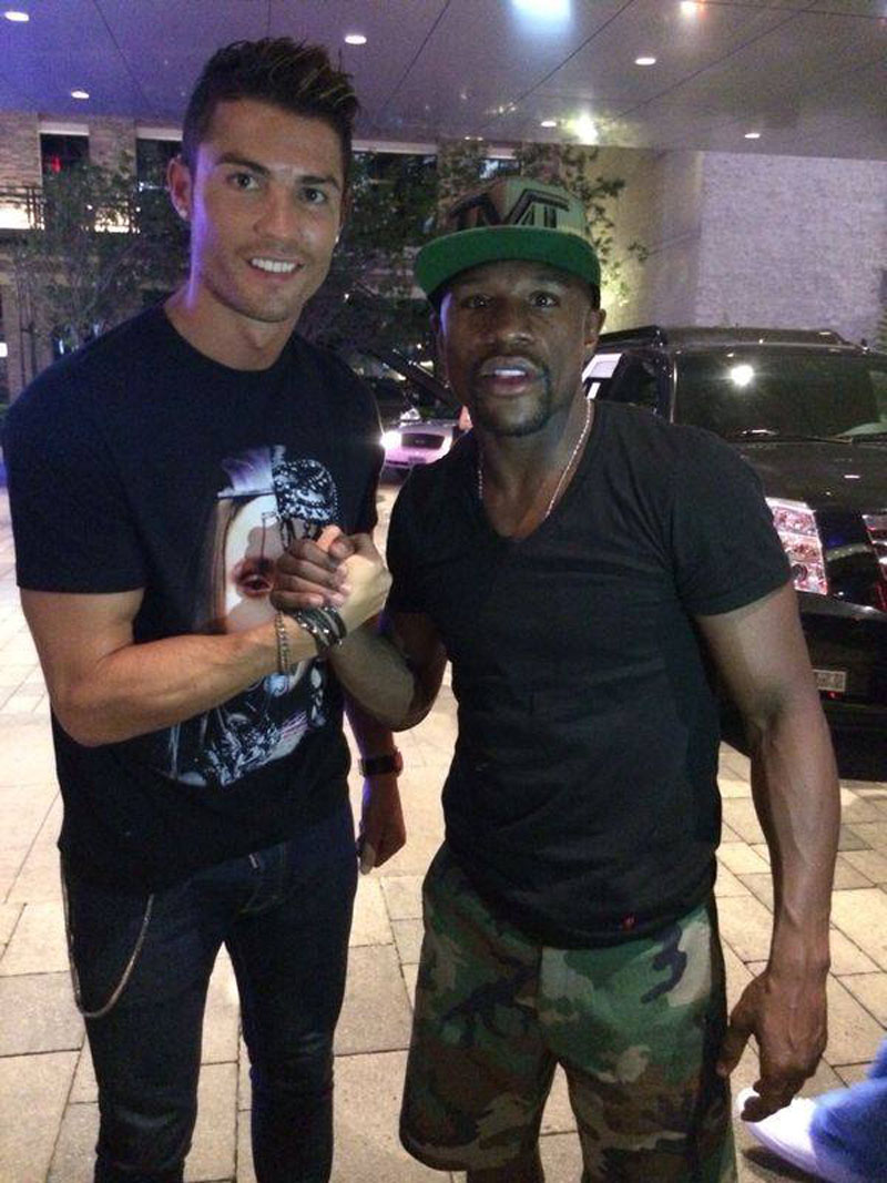 ¿Cuánto mide Floyd Mayweather? - Altura - Real height Cristiano-ronaldo-and-floyd-mayweather-photo