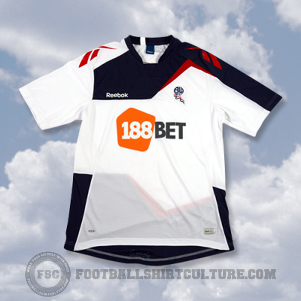 Új mezek Bolton_W_11_12_Reebok_Home_1