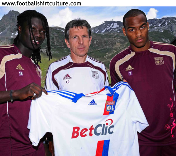 فانلة النادي الأهلي  - Page 2 Lyon-10-11-adidas-home-football-shirt