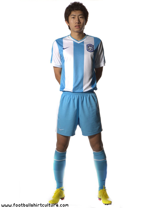 Todas as camisas do Campeonato Chinês Tianjin_2011_Nike_home(1)