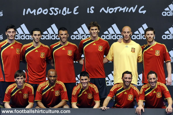 اطقم الاندية و المنتخبات 2009\2010 جميع الاندية المعروفة Spain-2009-adidas-confederations-cup-shirt