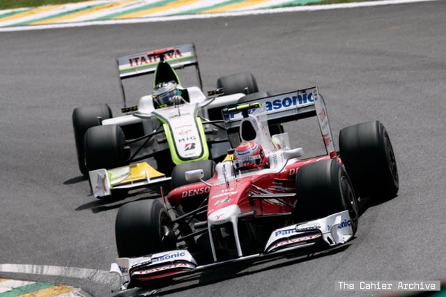 Mercedes GP ofrece 7 millones de euros a Schumacher - Página 2 0kobayashi1-lg