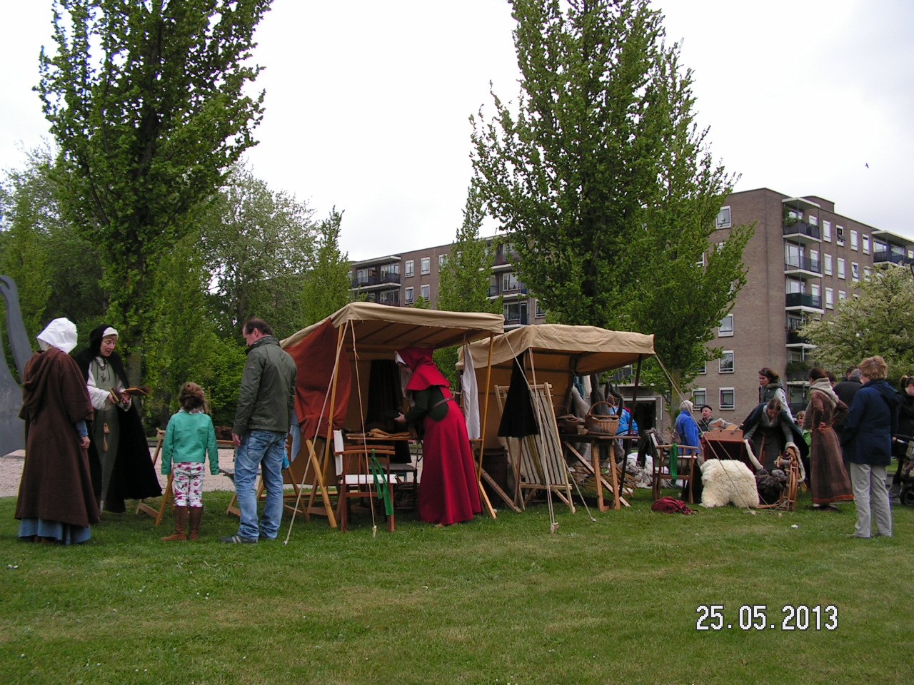 25-05-2013 Oegstgeest - Oudenhofmarkt 015(14)