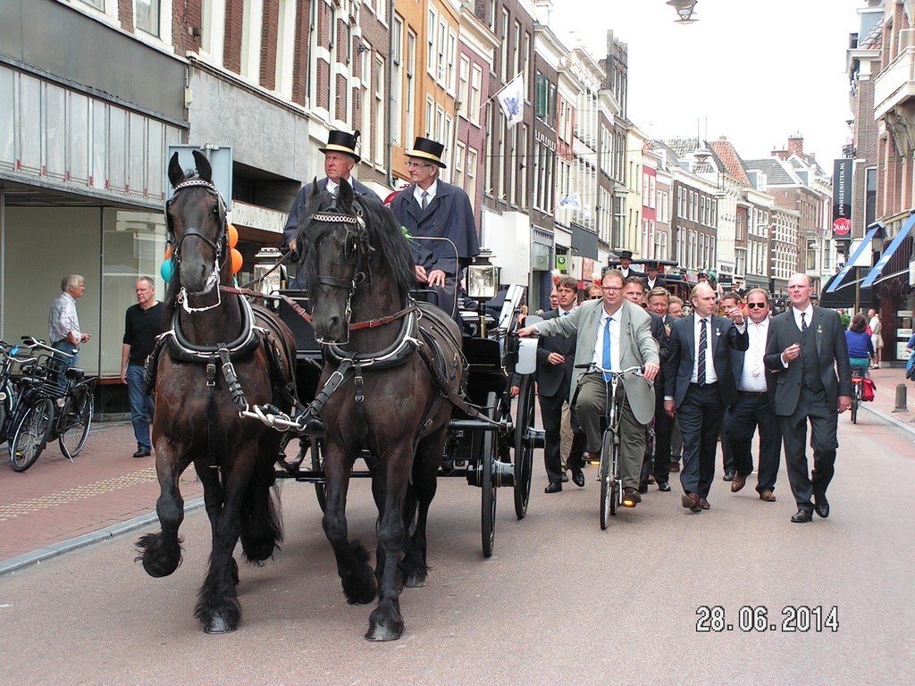 28-06-2014 Leiden - 3in1 - Paard+Koets-Dragonbootraces-Draaiorgels  28062014leidenlakenfeest3in1%2819%29