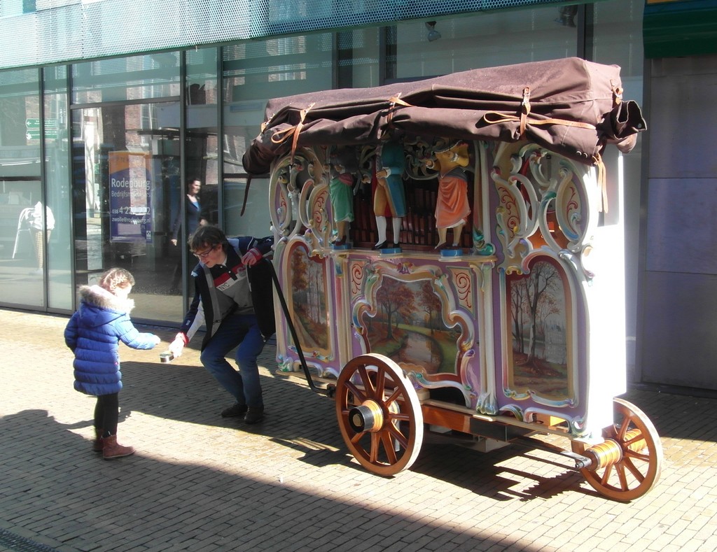 21-03-2015 Zwolle/Centrum - Eerste Draaidag (op de 2e lentedag) van 2015 150321zwolle1edraaidag%2821%29