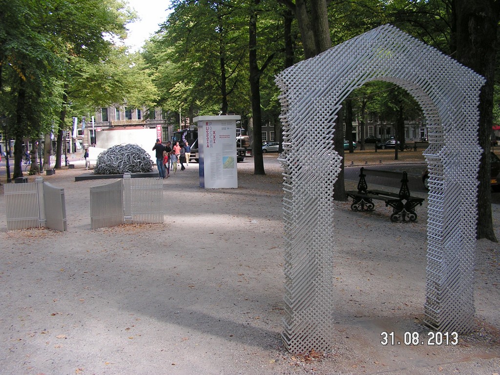  31-08-2013 Den Haag -  Lange Voorhout - Den Haag Sculptuur 2013 130831denhaagklv%2816%29