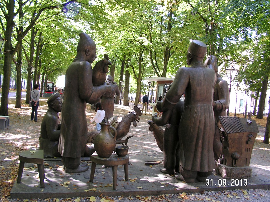  31-08-2013 Den Haag -  Lange Voorhout - Den Haag Sculptuur 2013 130831denhaagklv%2820%29