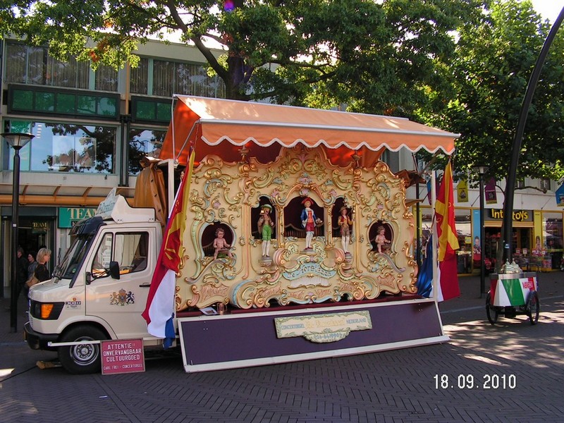 18-09-2010 Oss - Osse Draaiorgelsdag (herstelbestand) ODD100918%28131%29