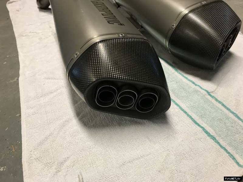 A vendre Pots d'échappement Akrapovic 16072708522