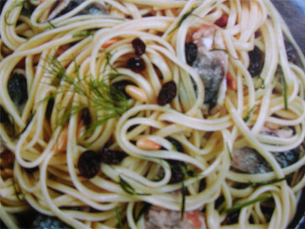 PRIMI: Linguine con lo scoglio Linguine-con-sgombri