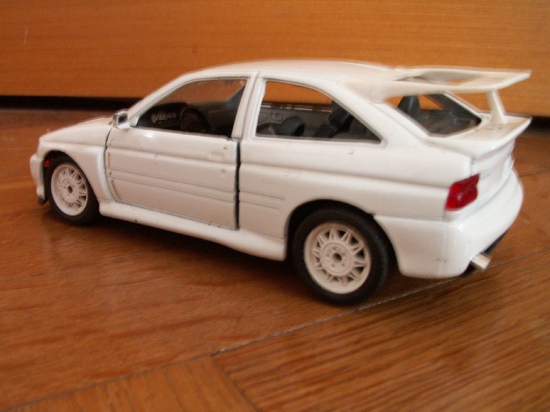 Ford Escort RS - pocatek prace 27bc641eb63e45e8d41fe255a902acbe