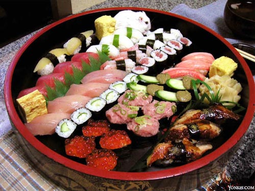 اعزم يلي بعدك على صحن أكل - Page 2 Sushi-platter