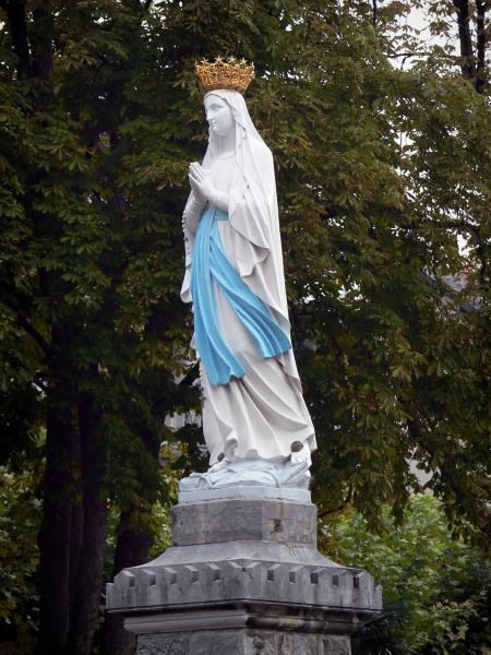 Le Chapelet à Lourdes - Page 33 Lourdes-15930_w600