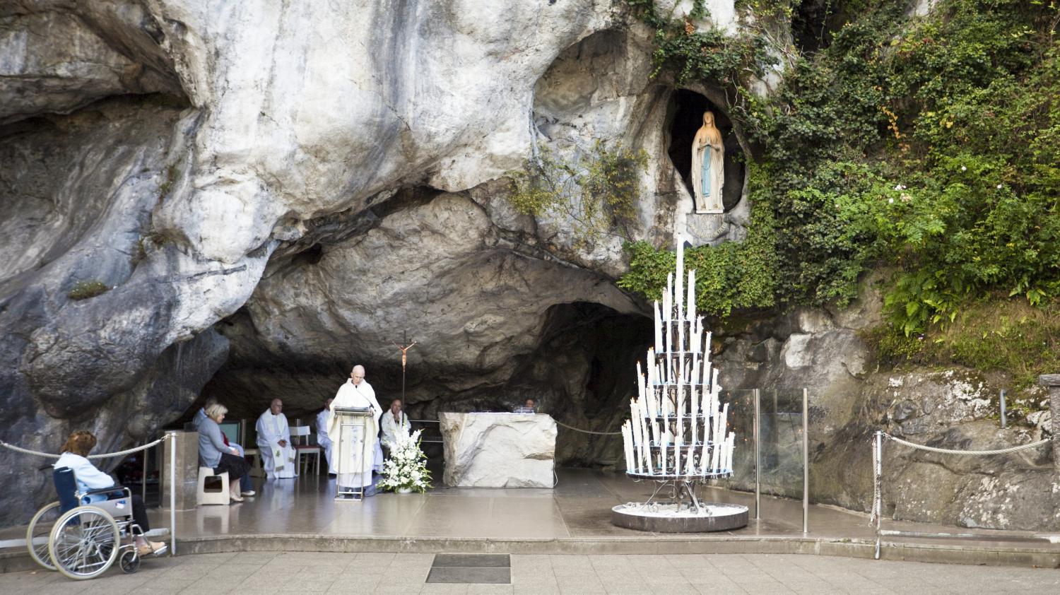 ✟Le Chapelet à Lourdes✟ - Page 4 2305684