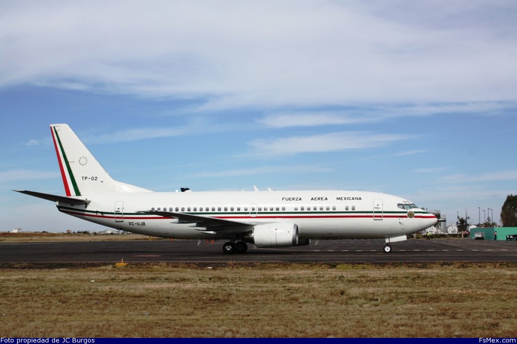 TP-02 Sufre Averìa Con El Presidente Peña Nieto a bordo, en su destino a Panama. 3796
