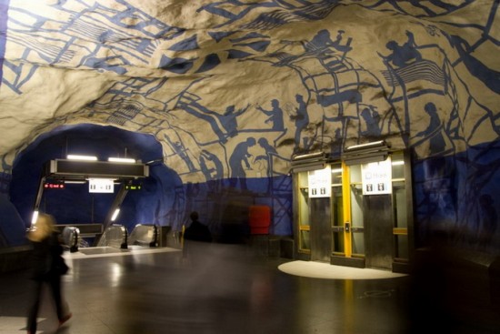 Stockholm Metrosu / Büyüleyici Stockholm-metro6-550x367