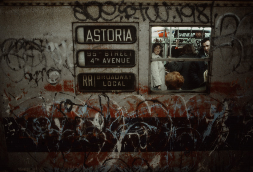 Fotografías del metro de Nueva York a principios de los 80 Subway-in-1981-13