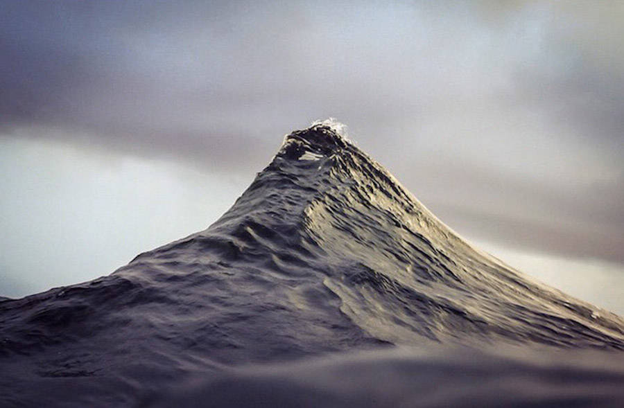 Impressive Photographs of Waves Looking Like Mountains ! By Hoel Impressive-Photographs-of-Waves-Looking-Like-Mountains-12-900x589