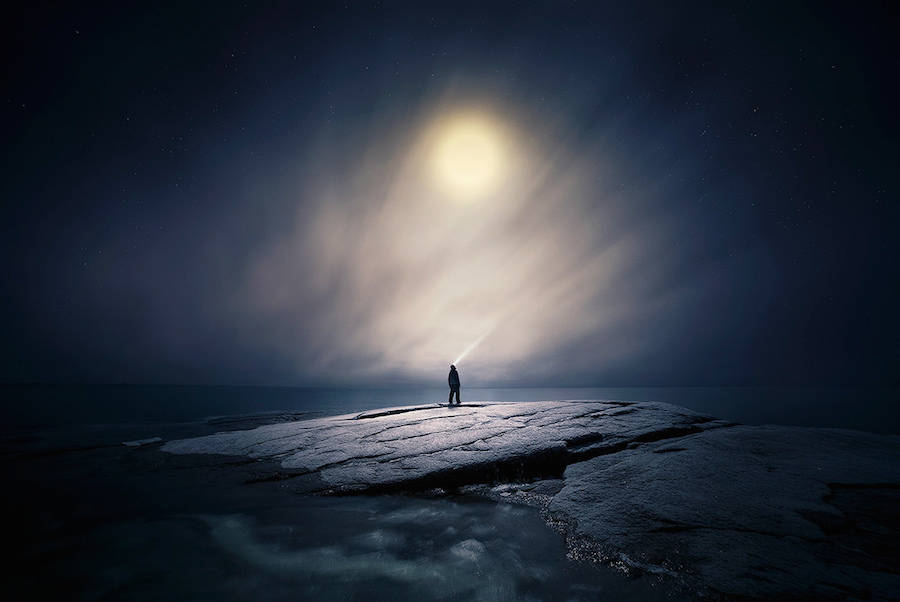 Incredible Full Moon Photo Series by Mika Suutari ! By Hoël Incredible-Full-Moon-Photo-Series-by-Mike-Suutari-0-2-900x602