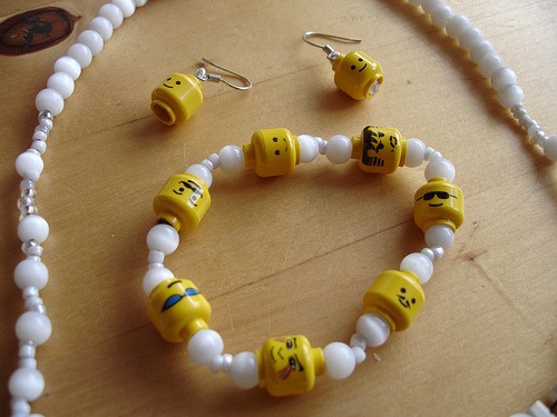 اكسسوارات غريبه  Cool-lego-jewelry